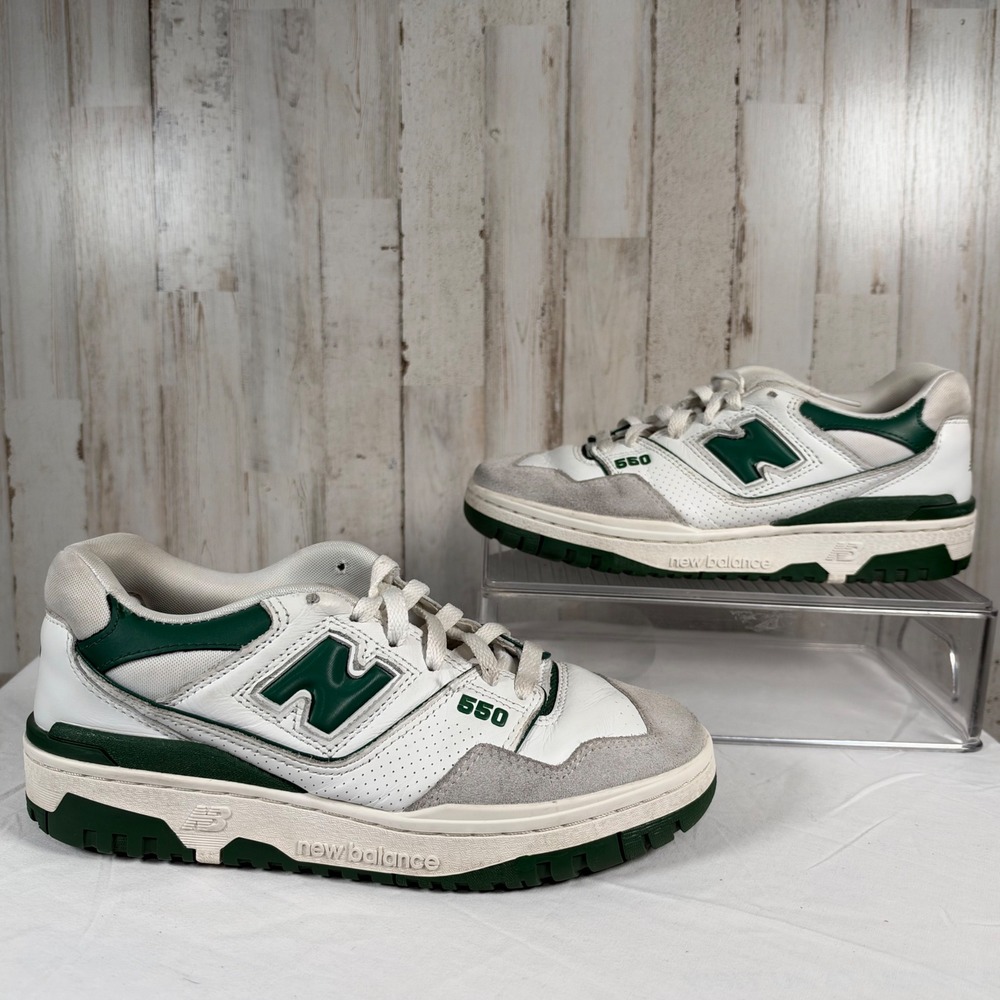 New Balance Sneakers Womens 8 Mens 6.5 White 550 Green Suede Leather Retro Low
